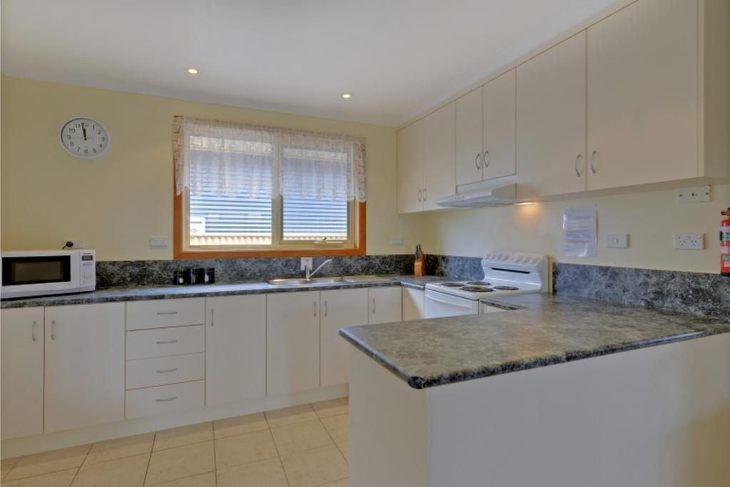 All Inn Strahan Holiday Units Dış mekan fotoğraf